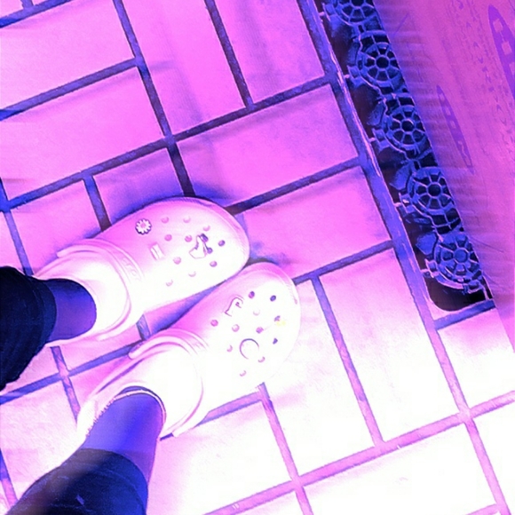 Pink Crocs - Picture 3 of 5